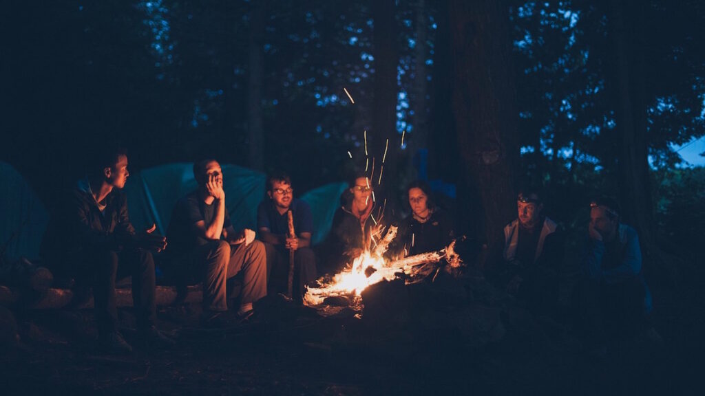 Wer würde eher Fragen: Über 150 Ideen für Freunde, Paare & Partys 4 Tiefgründige Wer würde eher Fragen