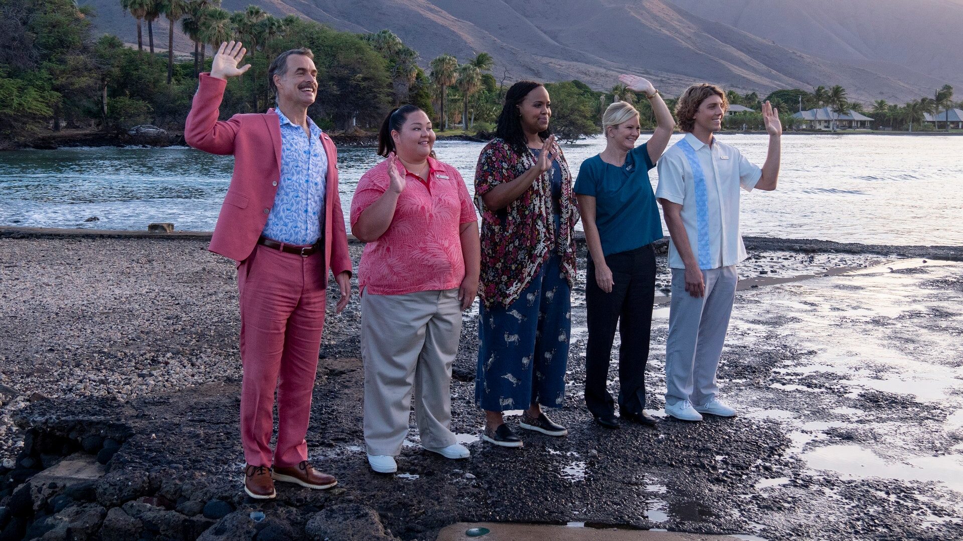 Besetzung von The White Lotus: Alle wichtigen Schauspieler:innen der HBO-Erfolgsserie 2 Besetzung aller Staffeln