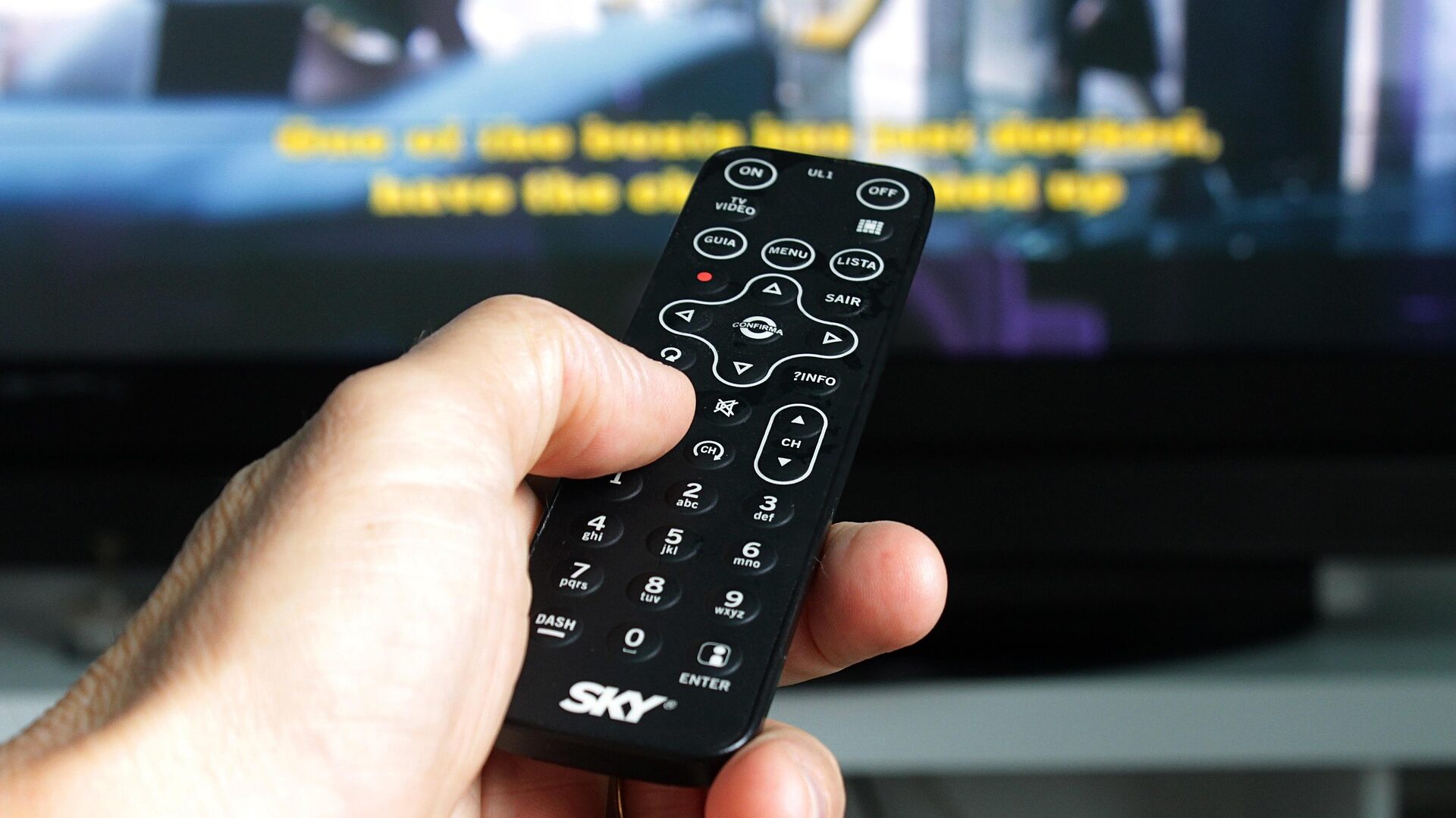 Smart TV: Kaufberatung, Technik und sichere Nutzung 4 Fernbedienung