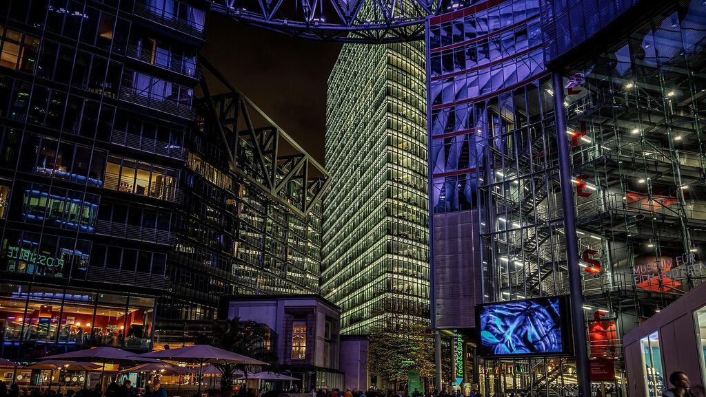 BTN Vorschau: 6‑Wochen Ausblick auf „Berlin – Tag & Nacht” 1 berlin nacht edited