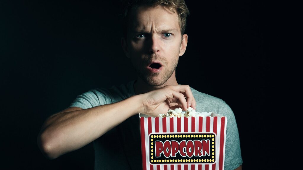 Netflix Serientipp: Die besten Netflix-Serien, die du 2026 wirklich sehen solltest 1 mann popcorn edited