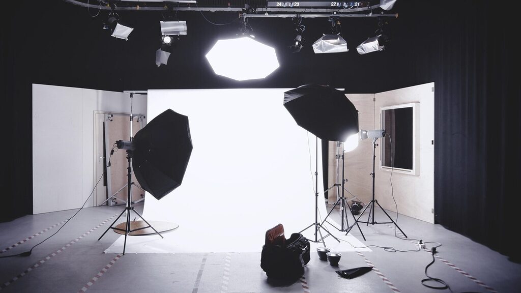 Alessia Herren: Herkunft, Ehe, Kind und Reality-TV-Karriere der Willi‑Herren-Tochter 7 fotostudio edited